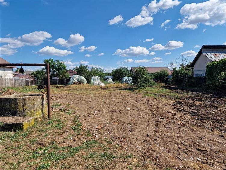 Teren Construcții intravilan de 1330 mp, în Slobozia