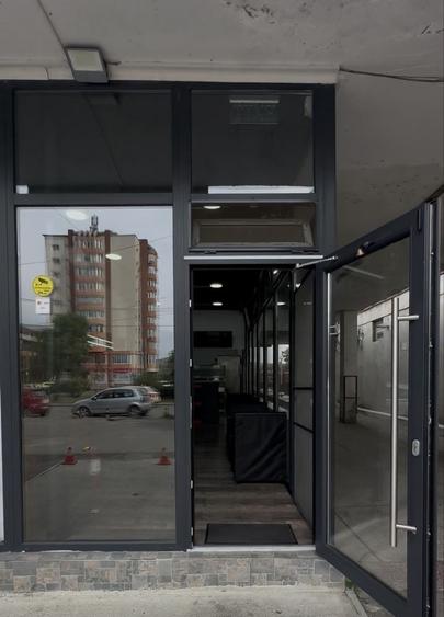 Spațiu comercial, de 67 mp, în Central