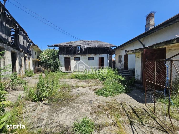 Casă cu 4 camere cu Teren 995 Mp în Ulmi