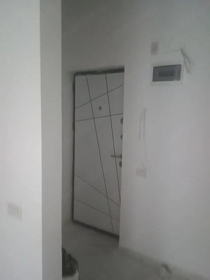 Garsonieră semidecomandată în Roșu