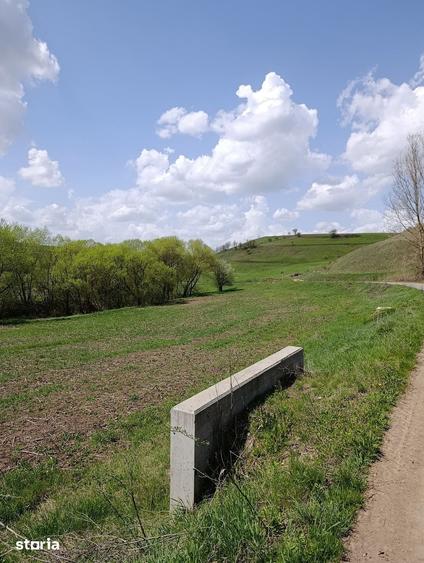 Teren de 2200 mp, în Sânpaul