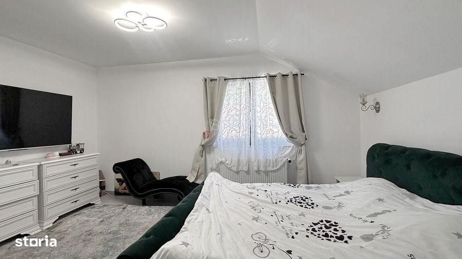 Casă cu 4 camere în Noua