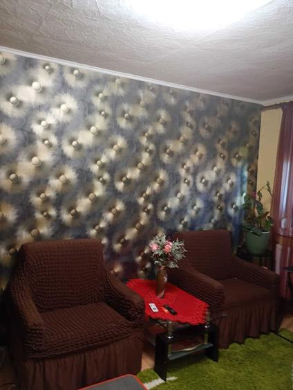 Apartament cu 3 camere semidecomandat în Rogerius