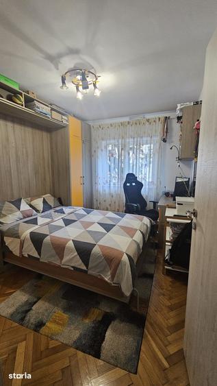 Apartament cu 4 camere decomandat, mobilat în Tomis III