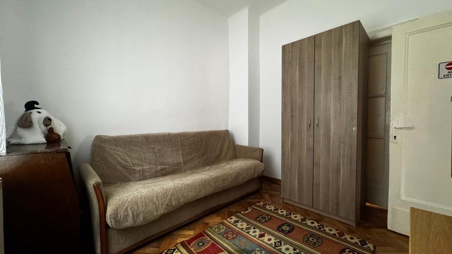 Apartament cu 3 camere decomandat în Ștefan cel Mare