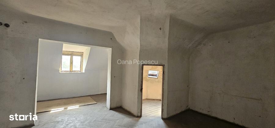 Cotroceni oportunitate amenajare mansarda ?i pod intr-o vila eleganta