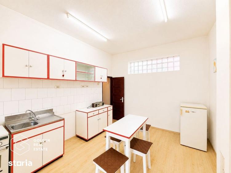 Casa cu teren 688 mp, 2 corpuri de cladire, Parneava - 2