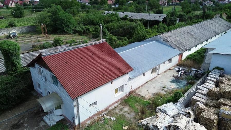 Casă cu Teren 4000 Mp în Central