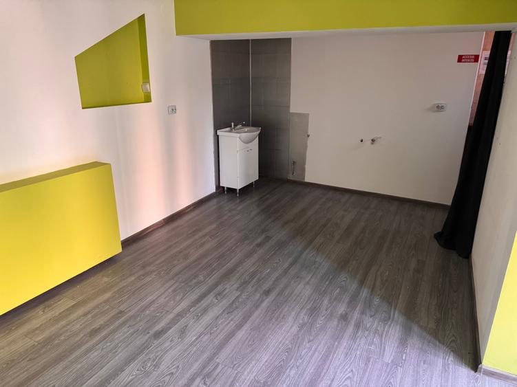 Spațiu comercial, de 30 mp, în Deve