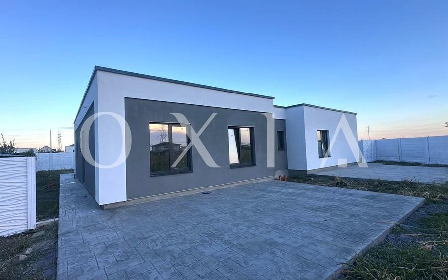 Duplex cu 3 camere cu Canalizare în Moșnița Nouă