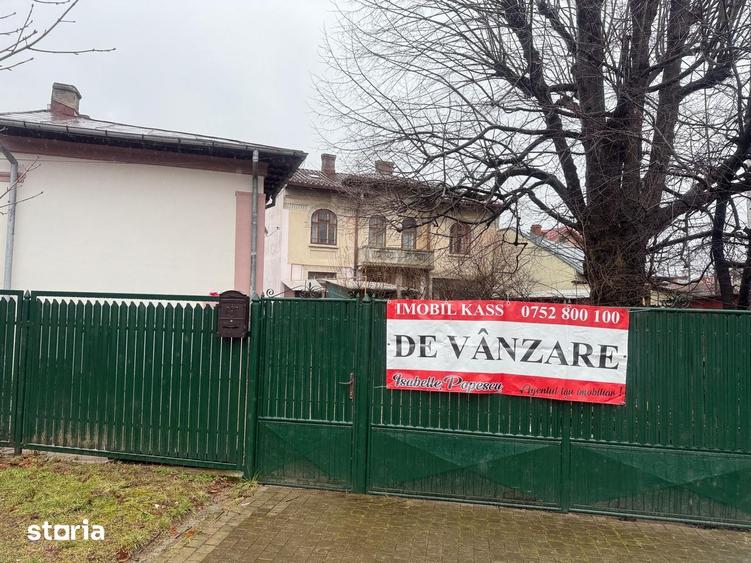 Casă cu 3 camere cu Teren 367 Mp în Central