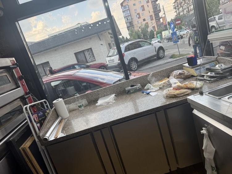 Spațiu comercial, de 56 mp, în Roșu