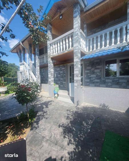 Casă cu 5 camere cu Teren 1000 Mp în Filipești