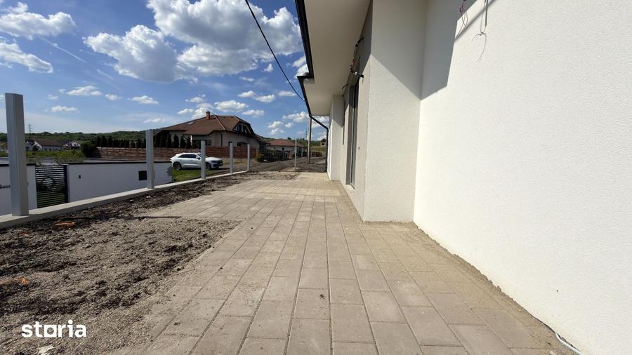 Casă cu 4 camere cu Teren 300 Mp în Sud