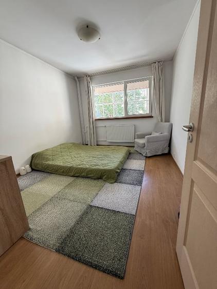 Apartament cu 4 camere decomandat, mobilat în Rogerius