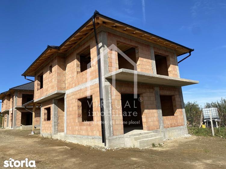 Casă cu 4 camere cu Teren 326 Mp în Poplaca