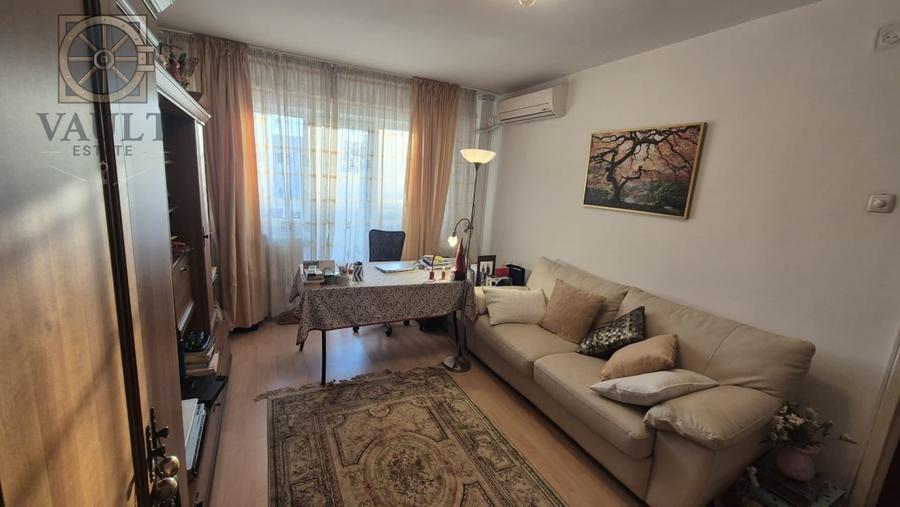 Apartament cu 3 camere decomandat, mobilat în Teiul Doamnei
