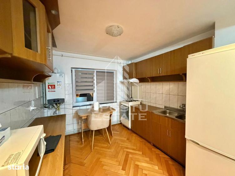 Apartament cu 2 camere, mobilat în Soarelui