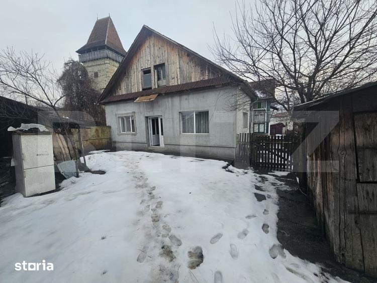 Casă cu 6 camere cu Teren 1850 Mp în Dumitra