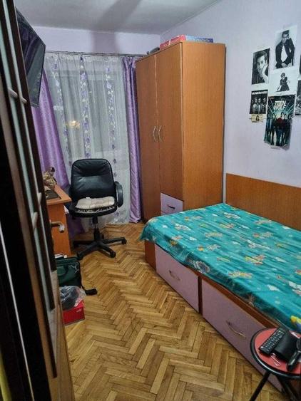 Apartament cu 3 camere decomandat în Popa Șapcă