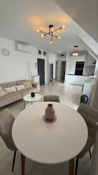 Apartament cu 2 camere nedecomandat în Mihai Bravu