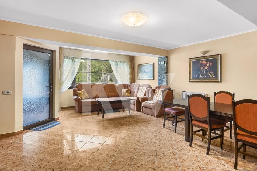 Duplex cu 8 camere cu Canalizare în Zamora