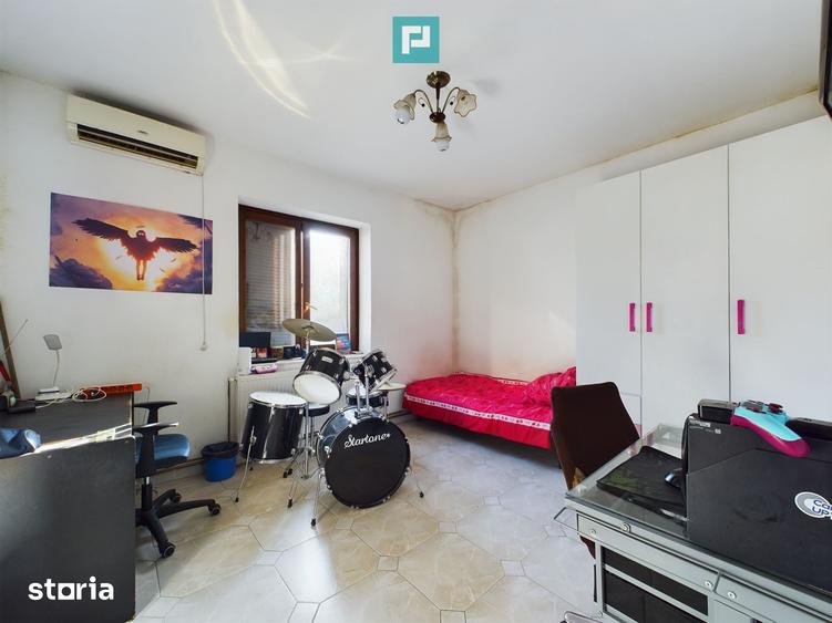 Casă cu 5 camere cu Teren 487 Mp în Mehala