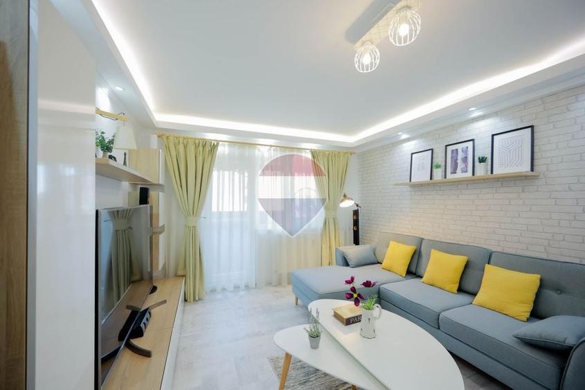 Apartament cu 3 camere decomandat, mobilat în Decebal