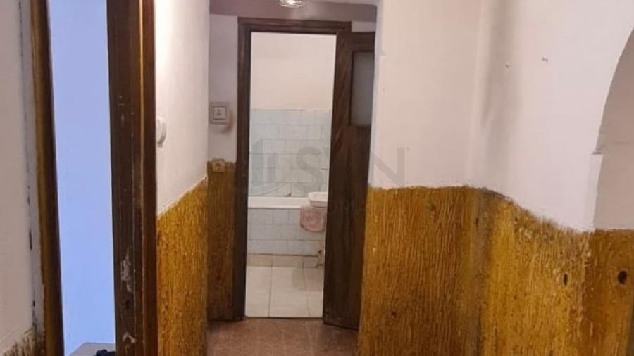 Apartament cu 3 camere decomandat în Lacul Tei