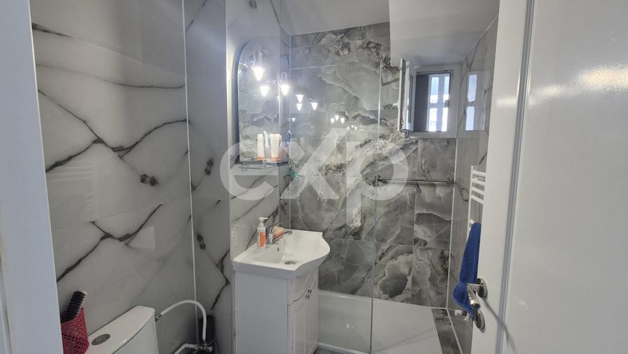 Apartament cu 3 camere decomandat, mobilat în Central