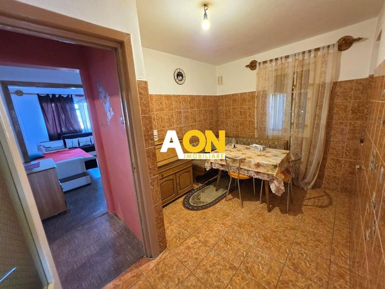 Apartament cu 3 camere decomandat, mobilat în Central