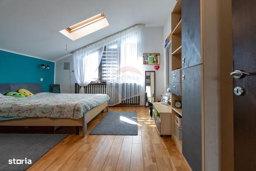 Casă cu 4 camere cu Teren 1617 Mp în Central