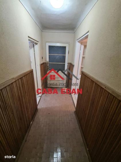 Casă cu 3 camere în Urleta