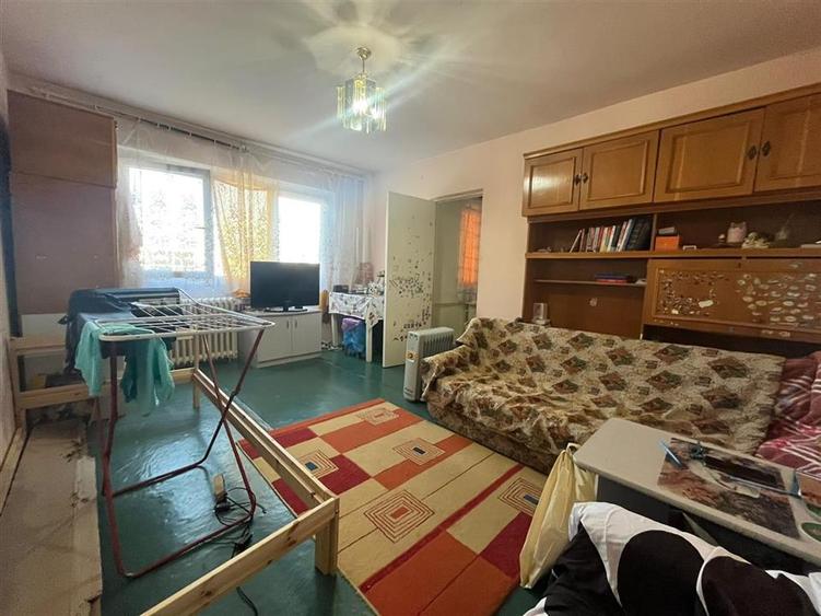 Apartament cu 2 camere nedecomandat în Rogerius