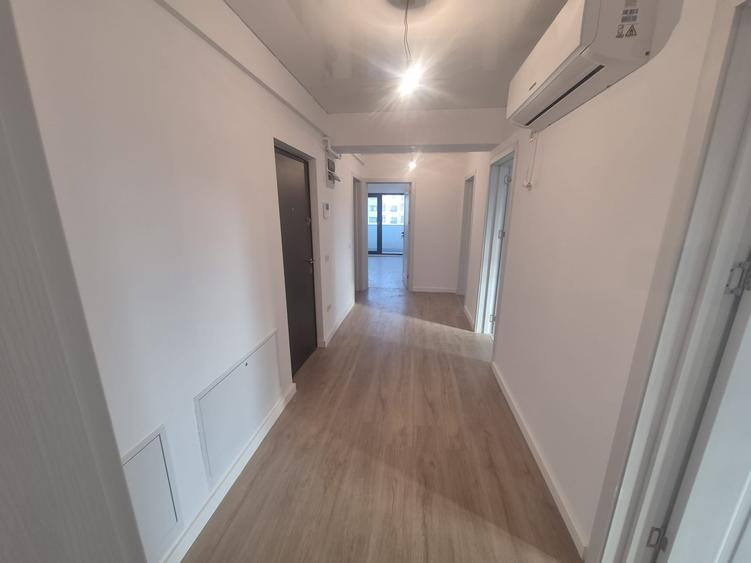 Apartament cu 3 camere decomandat în Nicolina