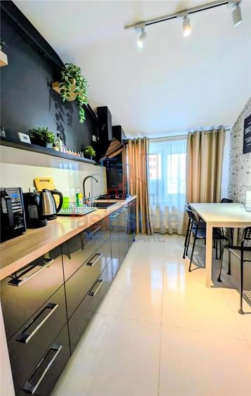 Apartament cu 2 camere decomandat în Filiași
