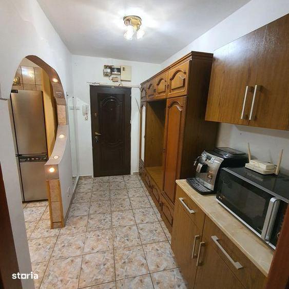 Apartament cu 3 camere, mobilat în Brâncoveanu