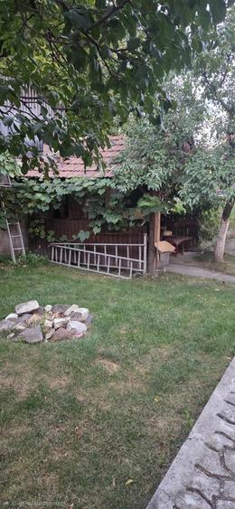 Casă cu 5 camere cu Teren 500 Mp în Central