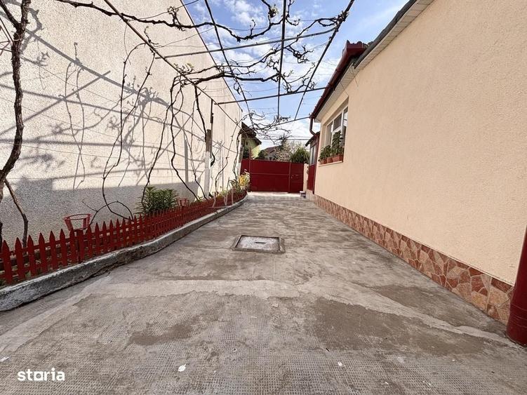 Casă cu 3 camere cu Teren 500 Mp în Central