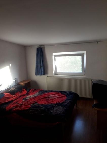 Inchiriez apartament cu 2camere la et 1 - 8