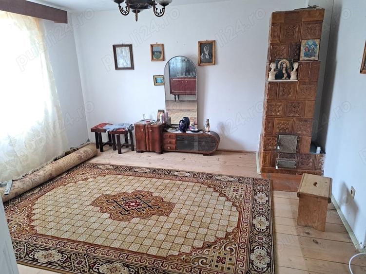Casă cu 5 camere în Slătioarele