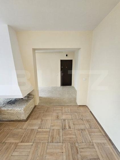 Apartament cu 2 camere semidecomandat în Hunedoara