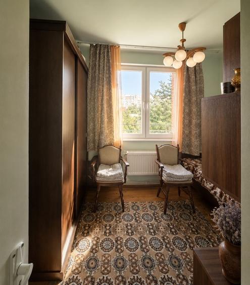 Apartament cu 3 camere semidecomandat în Central