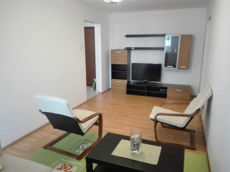 Apartament cu 2 camere semidecomandat în Barbu Văcărescu