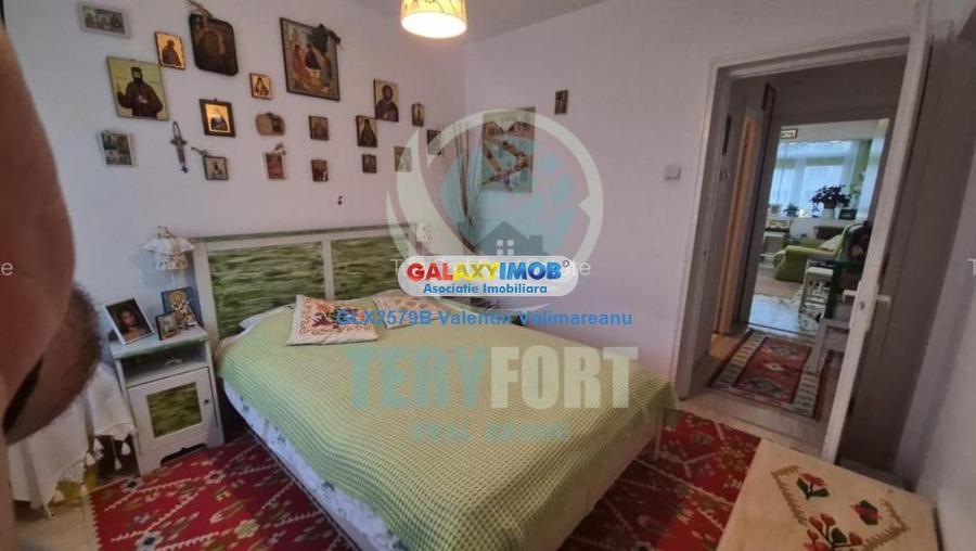 Apartament cu 3 camere semidecomandat, mobilat în Floreasca