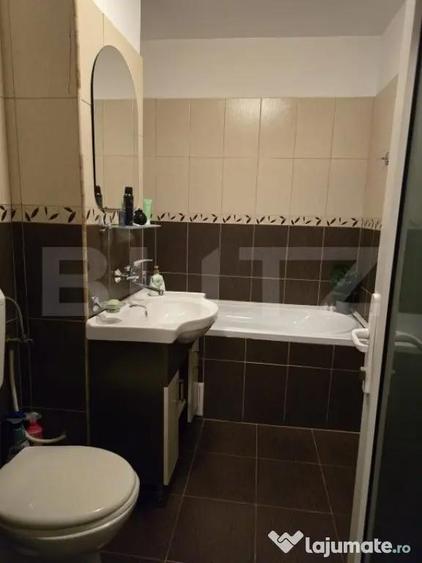 Apartament de vanzare, 3 camere, 76.5 mp, zona Soarelui - 2