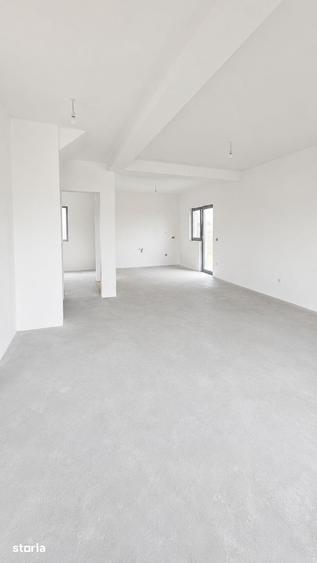 Casă cu 5 camere cu Teren 285 Mp în Central
