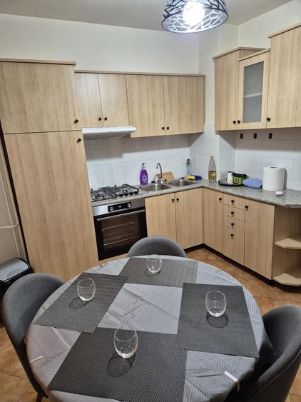 Apartament cu 2 camere decomandat în Spitalul Județean