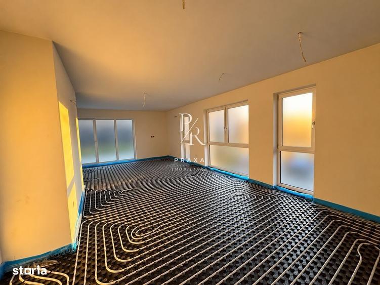Casă cu 4 camere cu Teren 300 Mp în Florești