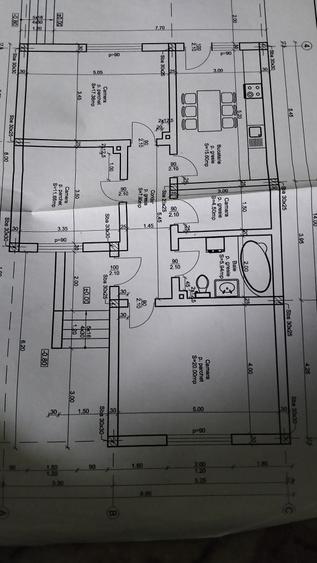 Casă cu 3 camere decomandat în Lazuri
